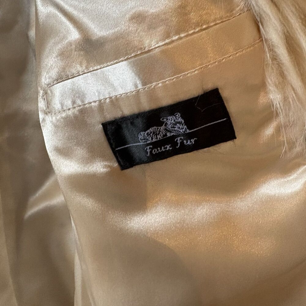 RACHEL ZOE Woman's Faux Fur Satin Lined Vest Super Soft Size Small - Picture 4 of 6